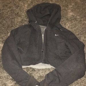 Cropped Nike hoodie